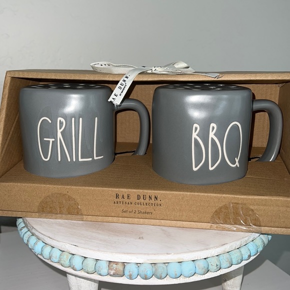 Rae Dunn Kitchen Rae Dunn Artisan Collection Set Of Two Shakers